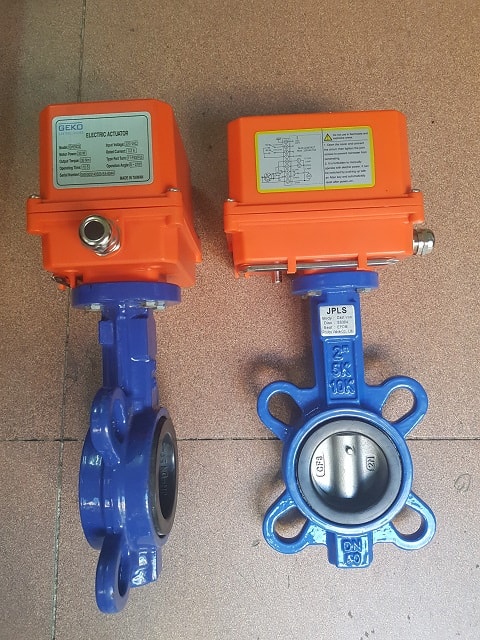 Van bướm điều khiển điện dạng ON/OFF 4 van bướm thân gang đĩa inox điều khiển điện
